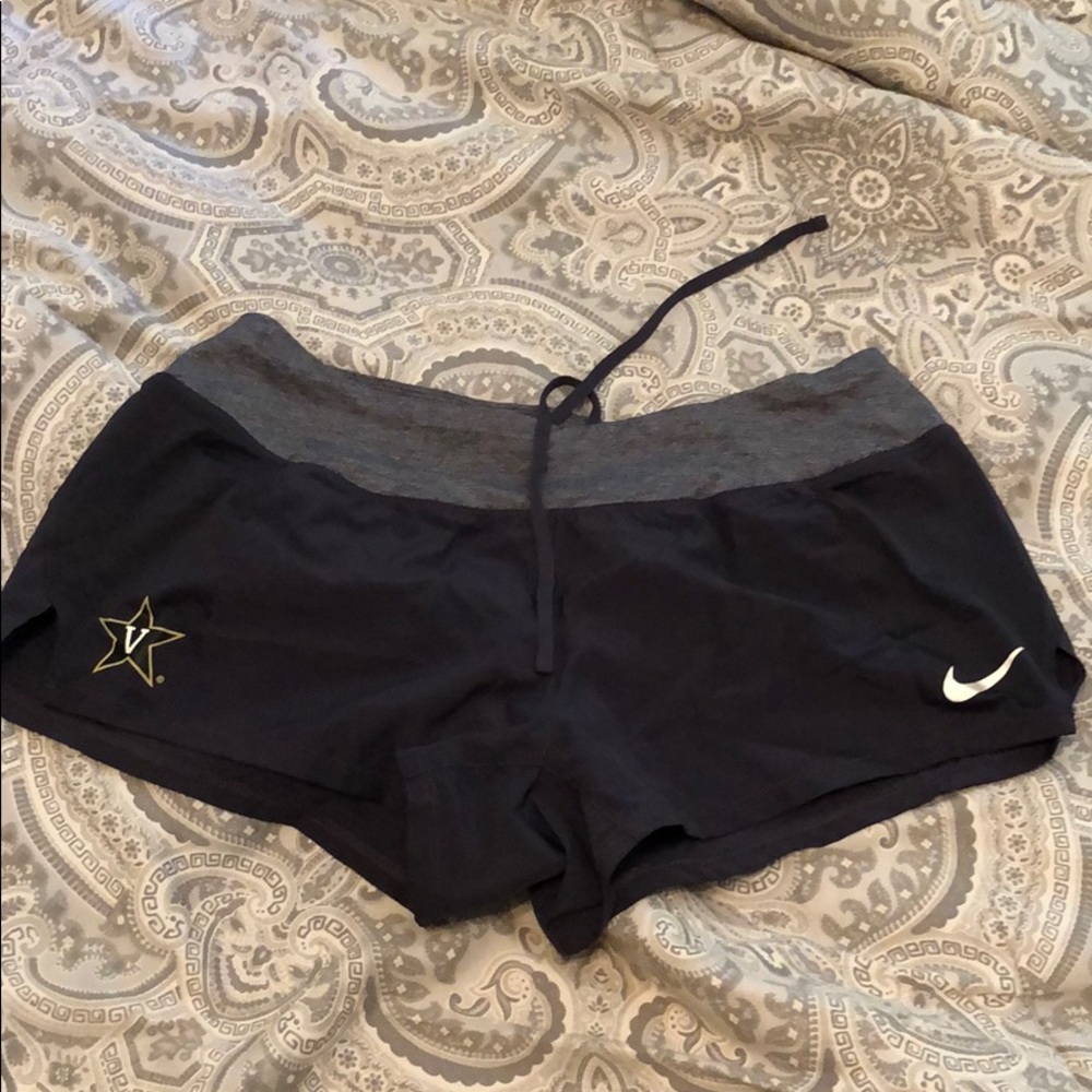 Gray Nike short
